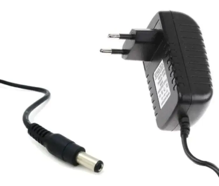 FONTE UNIVERSAL 9V/2A 5.5X2.1MM - Imagem: 1